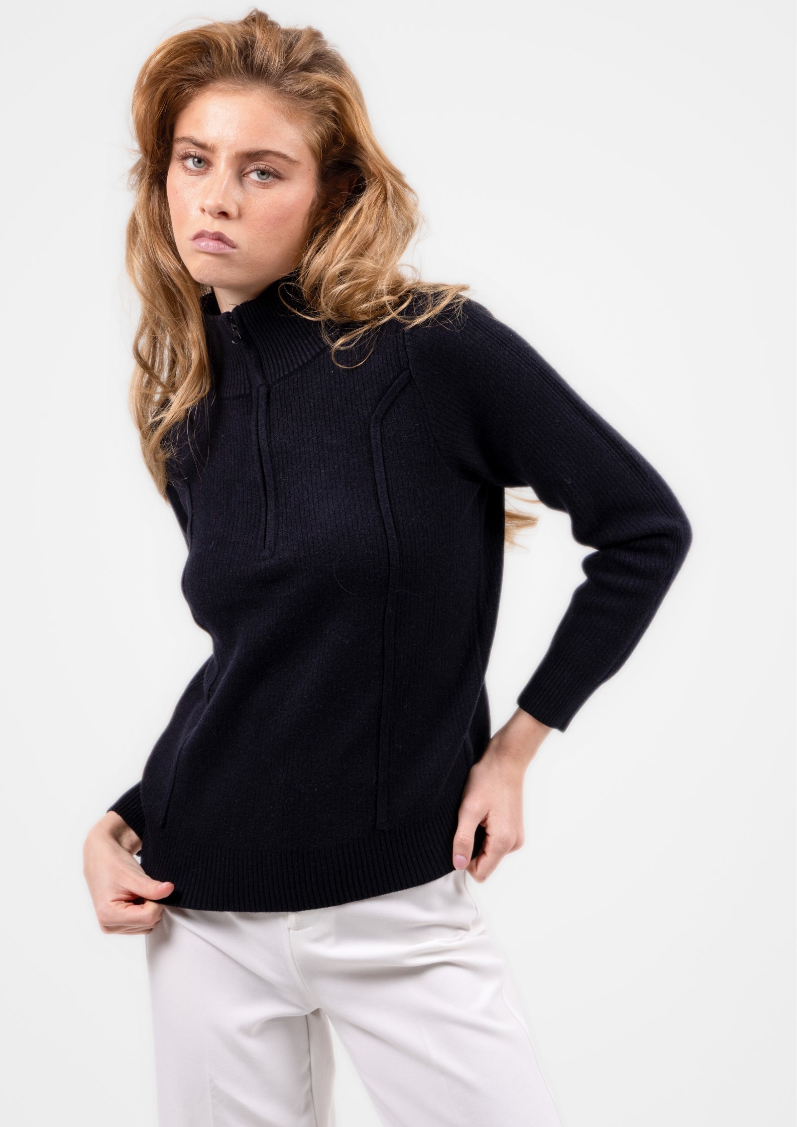 The Valmont Quarter Zip - Black